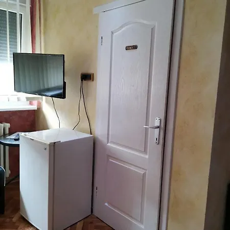 Guest Azucki 4* Novi Becej